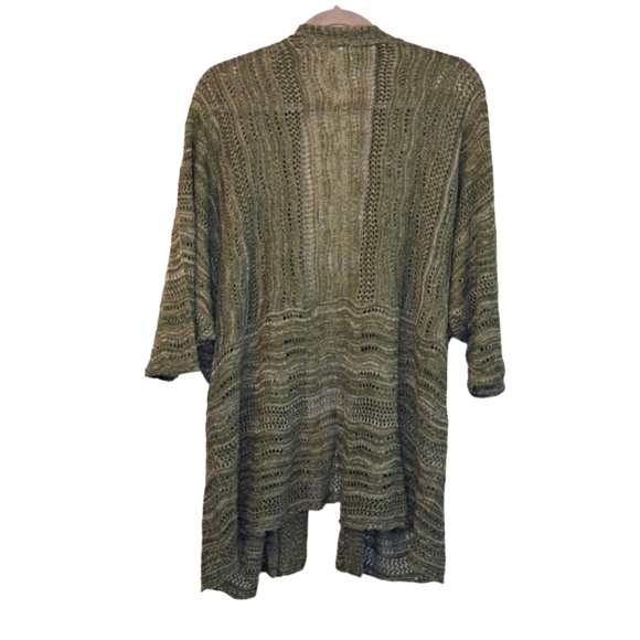 Dressbarn Short Sleeved Dolman Open-Weave Cardigan Plus Size 3X - Picture 2 of 5